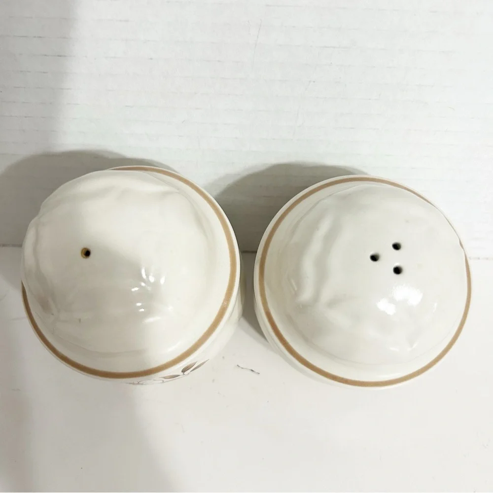 Unbranded vintage stoneware